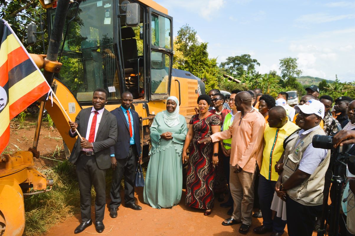 Minister for Kampala Hajjat Misa Kabanda commissions a 15.6 Mpigi-Muduuma road